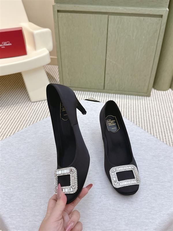 20251127171739934 300